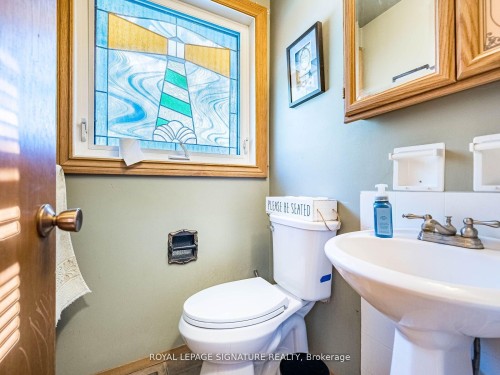 16 Alderwood Crescent, Cambridge, ON - Indoor Photo Showing Bathroom