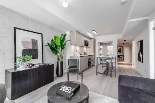 605-47 Mutual Street, Toronto, ON - Indoor