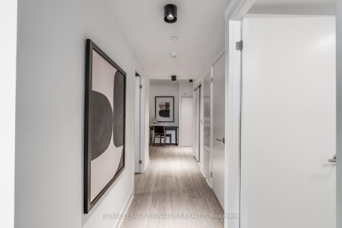 605-47 Mutual Street, Toronto, ON - Indoor Photo Showing Other Room