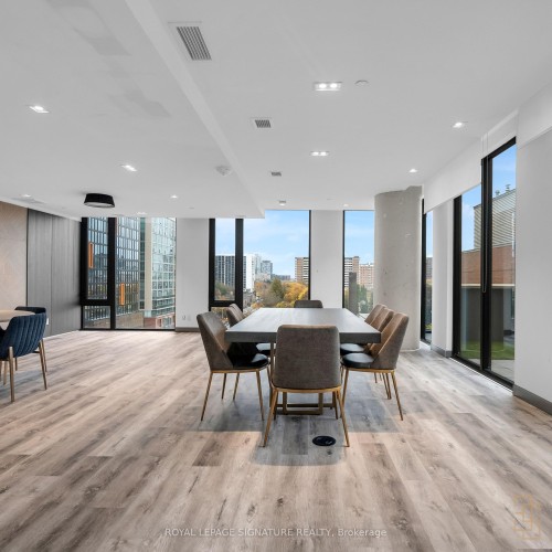 605-47 Mutual Street, Toronto, ON - Indoor Photo Showing Dining Room