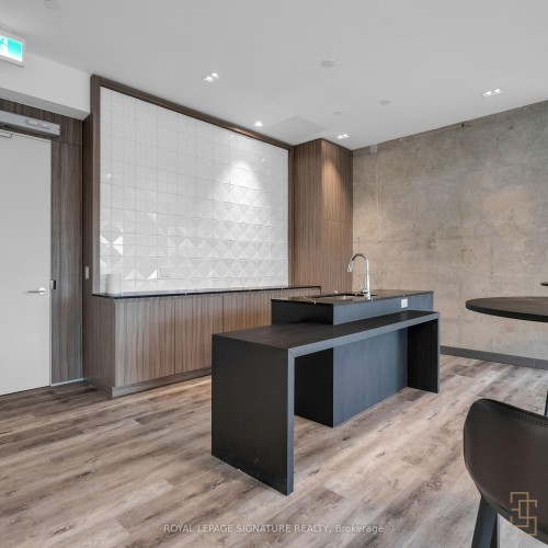 605-47 Mutual Street, Toronto, ON - Indoor