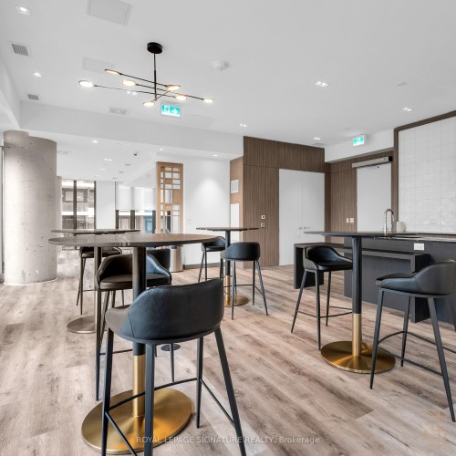 605-47 Mutual Street, Toronto, ON - Indoor Photo Showing Dining Room