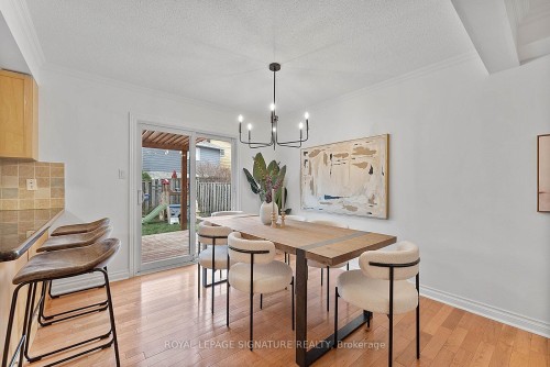 4046 Tea Garden Circle, Mississauga, ON - Indoor Photo Showing Dining Room