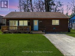 84 32ND STREET N Wasaga Beach, ON L9Z 2C4