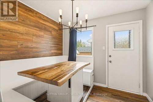Breakfast nook w Builtin Live Edge table & Benches - 461 Cleveland Avenue, London South (South J), ON - Indoor Photo Showing Other Room