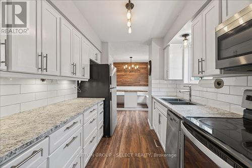 461 Cleveland Avenue, London South (South J), ON - Indoor Photo Showing Kitchen With Double Sink With Upgraded Kitchen