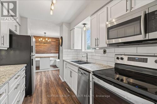 461 Cleveland Avenue, London South (South J), ON - Indoor Photo Showing Kitchen With Double Sink With Upgraded Kitchen