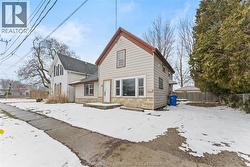 10 Woods STREET  Chatham, ON N7L 3R1