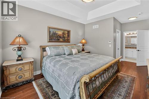 Walk-in closet and - 1 Cedar Drive, St. Davids, ON - Indoor Photo Showing Bedroom