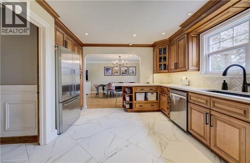 27 Lowrey Avenue S, Cambridge, ON - Indoor Photo Showing Kitchen