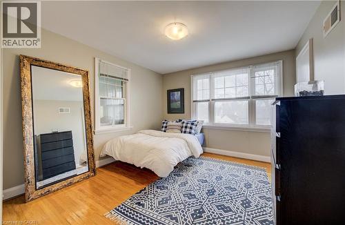 27 Lowrey Avenue S, Cambridge, ON - Indoor Photo Showing Bedroom