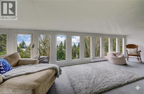 ideal for library, studio, teen hangout - 27 Lowrey Avenue S, Cambridge, ON - Indoor