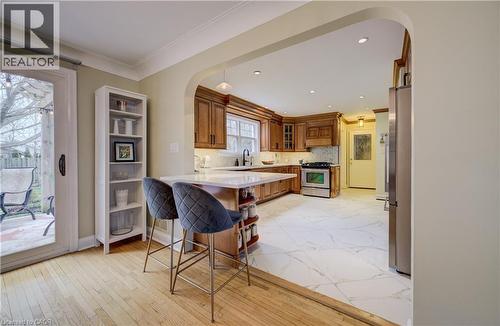 27 Lowrey Avenue S, Cambridge, ON - Indoor