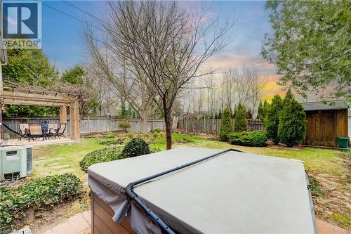 27 Lowrey Avenue S, Cambridge, ON - Outdoor