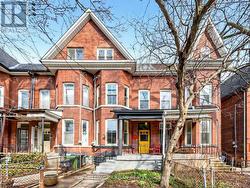 33 EUCLID AVENUE Toronto, ON M6J 2J7
