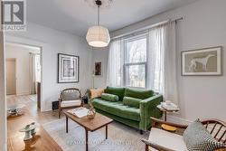 31 MYRTLE AVENUE Toronto, ON M4M 2A4