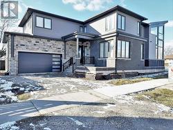 204 MARY STREET Oakville, ON L6K 1S4