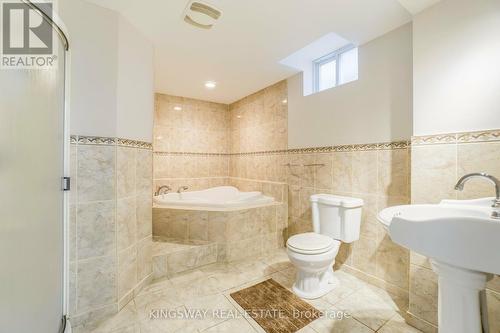 1136 Springwater Crescent, Mississauga, ON - Indoor Photo Showing Bathroom