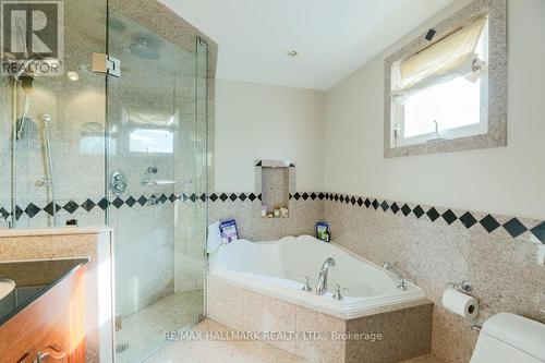 2429 Cliff Road, Mississauga, ON - Indoor Photo Showing Bathroom