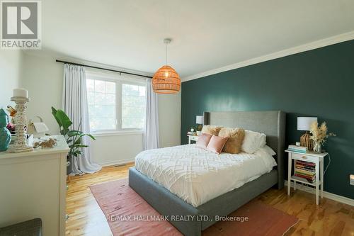 2429 Cliff Road, Mississauga, ON - Indoor Photo Showing Bedroom
