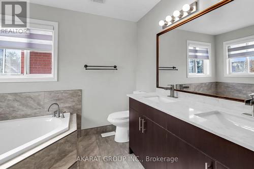 2365 Bankside Drive, Mississauga, ON - Indoor Photo Showing Bathroom