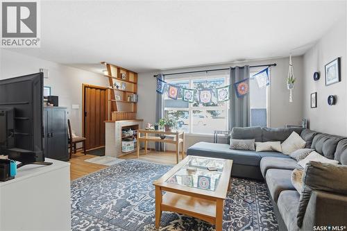3A & 3B Bateman Crescent, Saskatoon, SK - Indoor Photo Showing Living Room