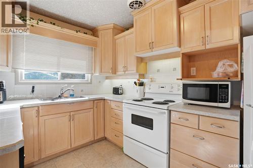 3A & 3B Bateman Crescent, Saskatoon, SK - Indoor Photo Showing Kitchen