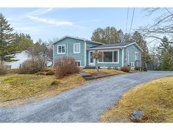 18 Westminster DR  Quispamsis, NB E2E 2V3
