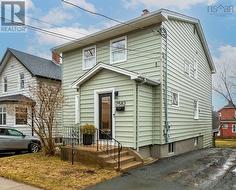 2582 Elm Street  Halifax, NS B3L 2Y4