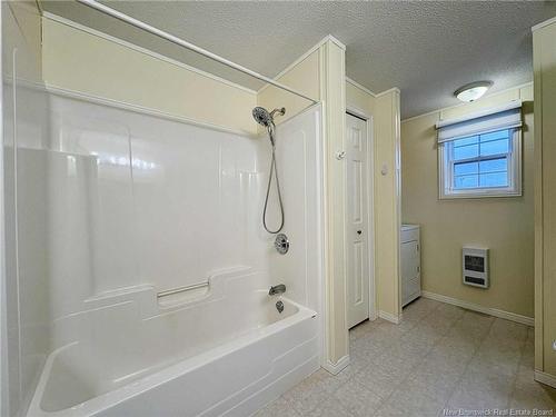 27 Sophie Dr, Dieppe, NB 