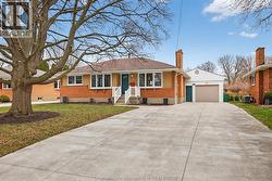 12 Jupiter AVENUE Chatham, ON N7M 4C5