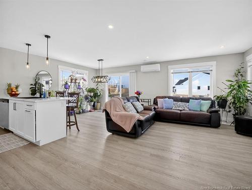 88 Macintosh Blvd, Moncton, NB 