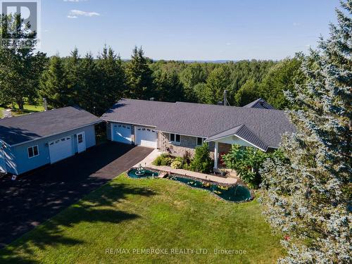 56 ROBERTSON DRIVE  Whitewater Region, ON K0J 1C0