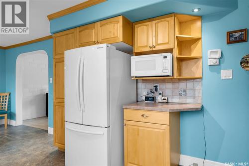 258 Assiniboine Drive, Saskatoon, SK - Indoor Photo Showing Kitchen