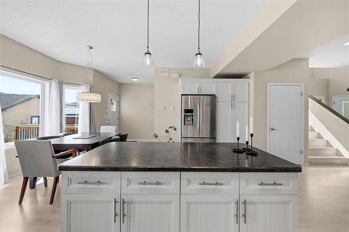 83 Brookfield Crescent, Winnipeg, MB - Indoor Photo Showing Kitchen