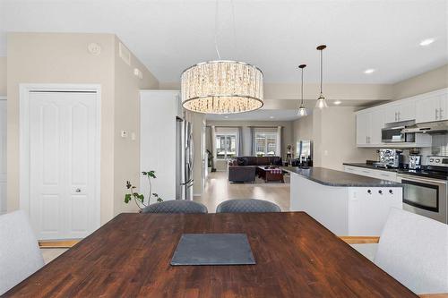 83 Brookfield Crescent, Winnipeg, MB - Indoor Photo Showing Kitchen