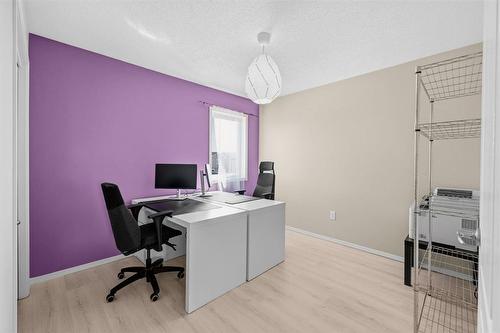 83 Brookfield Crescent, Winnipeg, MB - Indoor Photo Showing Office
