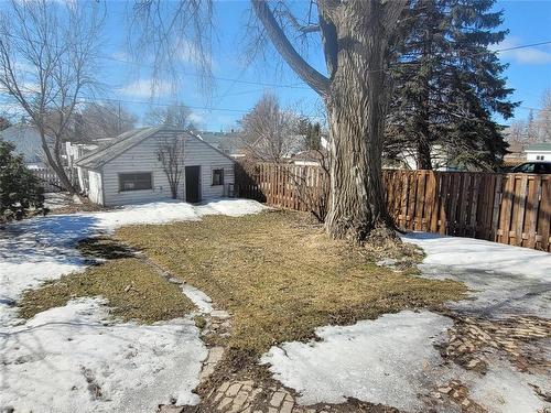 667 Countess Avenue E, Portage La Prairie, MB - Outdoor