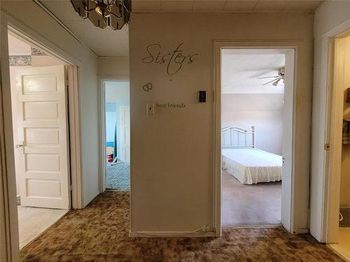 667 Countess Avenue E, Portage La Prairie, MB - Indoor Photo Showing Other Room