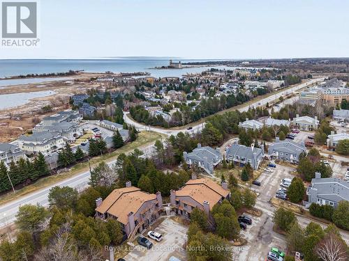 91 - 23 DAWSON DRIVE  Collingwood, ON L9Y 5B4