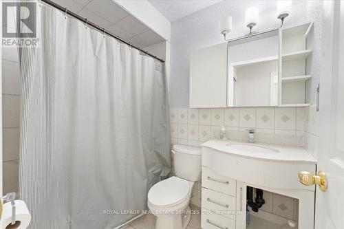 57 Elora Drive, Hamilton, ON - Indoor Photo Showing Bathroom