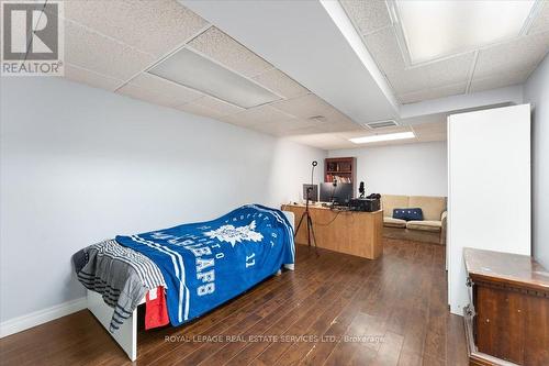 57 Elora Drive, Hamilton, ON - Indoor Photo Showing Bedroom