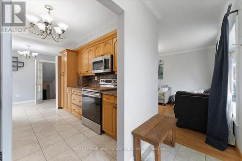 57 Elora Drive, Hamilton, ON - Indoor Photo Showing Kitchen