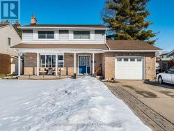 16 ALDERWOOD CRESCENT  Cambridge, ON N1S 3T1