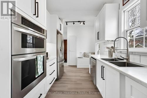 100 Arthur Street, Goderich (Goderich (Town)), ON - Indoor Photo Showing Kitchen With Double Sink With Upgraded Kitchen
