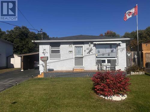 43 London CRES  Elliot Lake, ON P5A 2P7