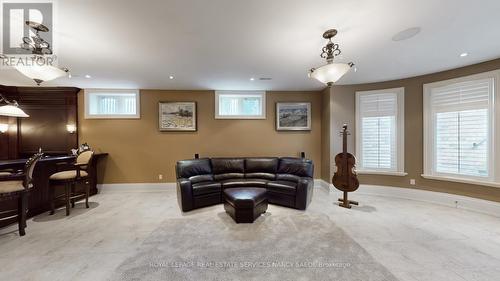 9 Fifeshire Road, Toronto, ON - Indoor