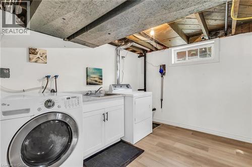 9 Dunbar Road S, Waterloo, ON - Indoor Photo Showing Laundry Room