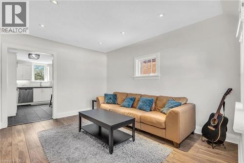 9 Dunbar Road S, Waterloo, ON - Indoor Photo Showing Living Room