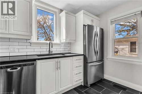 9 Dunbar Road S, Waterloo, ON - Indoor Photo Showing Kitchen